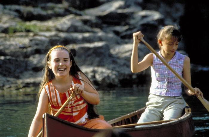 SIMON BIRCH, from left: Cecilley Carroll, Sumela Kay, 1998,  Buena
