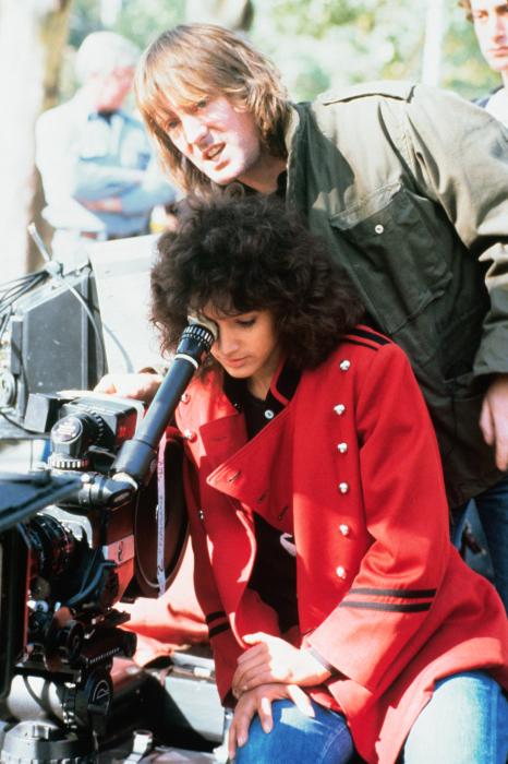 FLASHDANCE Jennifer Beals director Adrian Lyne on set 1983 c Paramount
