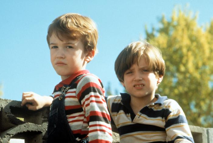 RADIO FLYER, Joseph Mazzello, E...