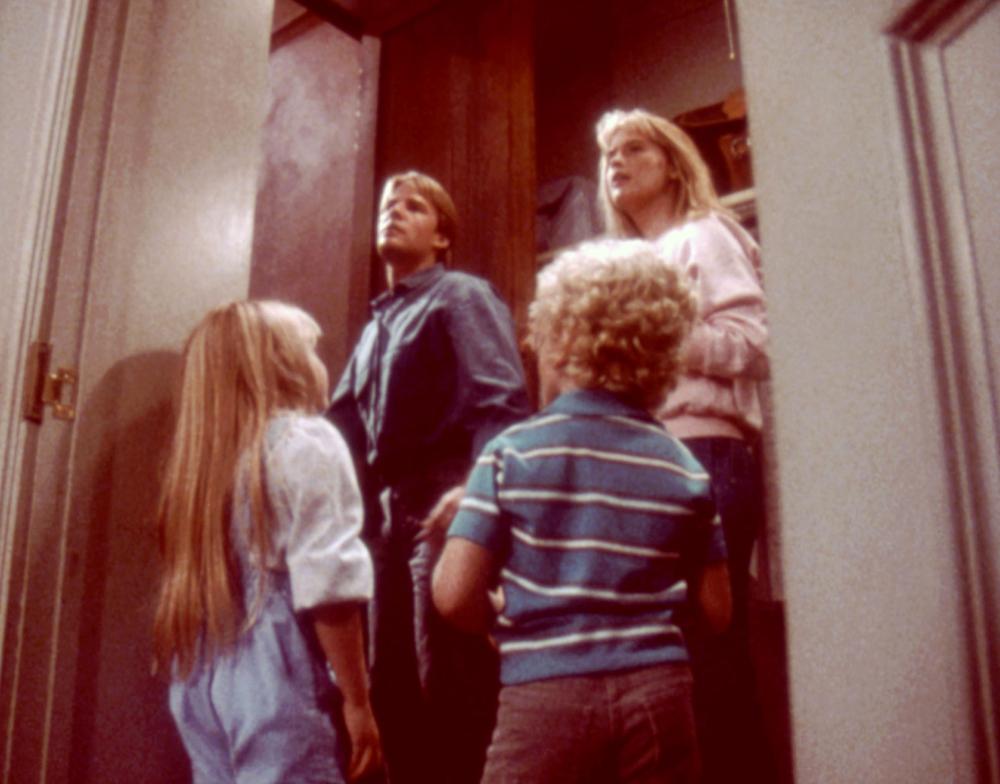 FLOWERS IN THE ATTIC, Lindsay Parker, Jeb Stuart Adams, Kristy Swanson, Ben Ryan Ganger, 1987, (c)New World Pictures