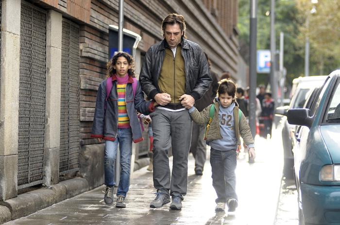 BIUTIFUL, Hanaa Bouchaib (left), Javier Bardem (center), 2010. BIUTIFUL, Hanaa Bouchaib (left), Javier Bardem (center), 2010.