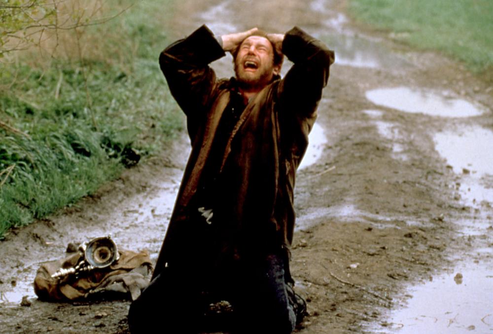 LES MISERABLES, Liam Neeson, 1998, crying