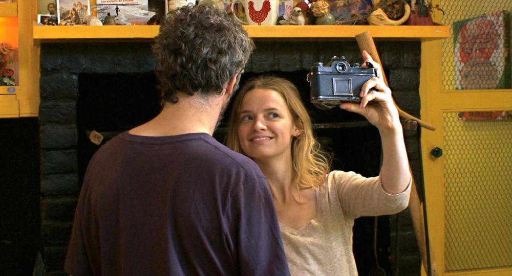 LOVE BATTLES, (aka MES SEANCES DE LUTTE), from left: James Thierree, Sara Forestier, 2013. ©Adopt Films