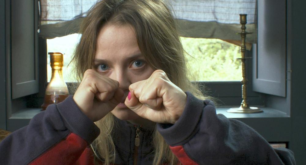 LOVE BATTLES, (aka MES SEANCES DE LUTTE), Sara Forestier, 2013. ©Adopt Films