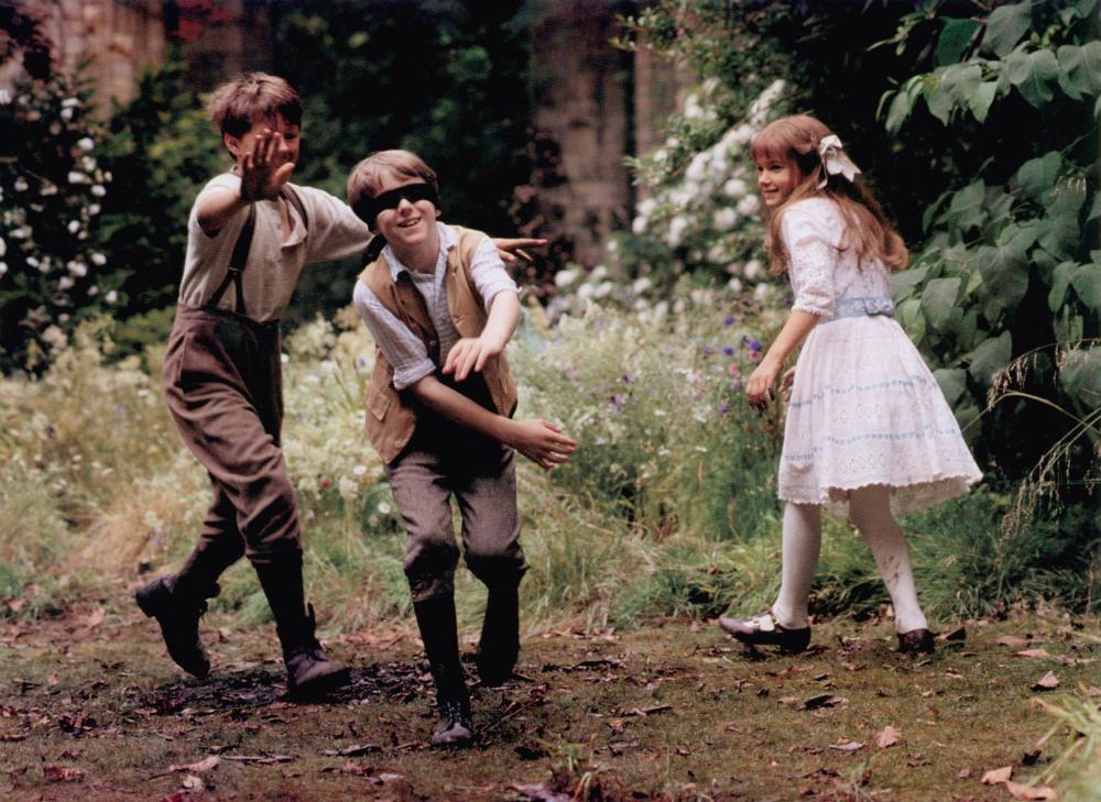 THE SECRET GARDEN, from left, Andrew Knott, Heydon Prowse, Kate Maberly, 1993, ©Warner Bros.