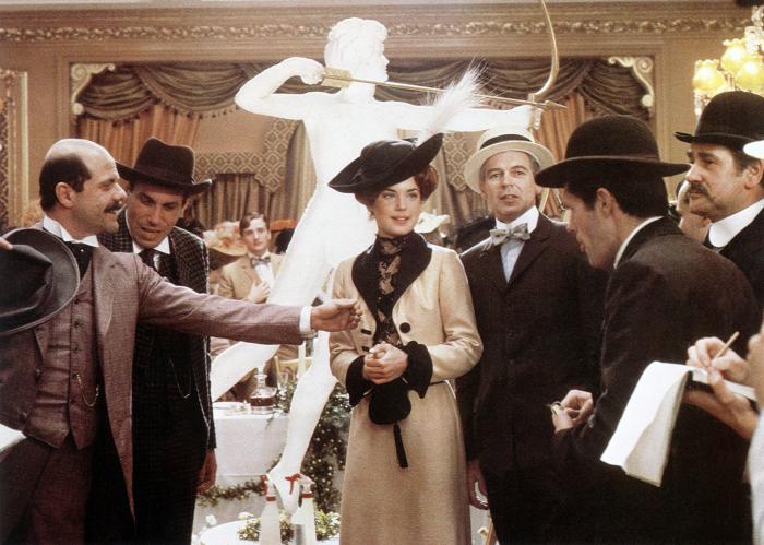 RAGTIME, Elizabeth McGovern (ce...